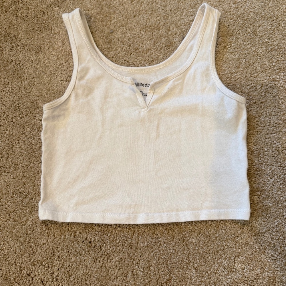 Wild Fable women's size XS white cotton cropped tank with mini v neck detail